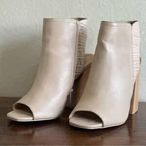Women's Qupid Chandler Cream Peep-Toe Chunky Heeled Sandal